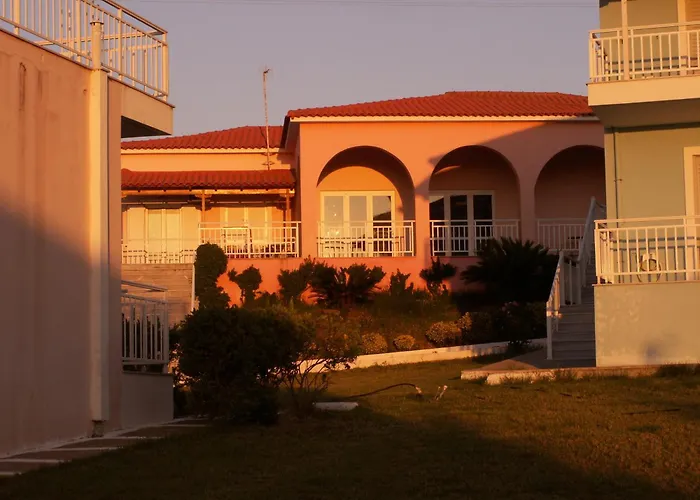 Kastro Beach Hotel